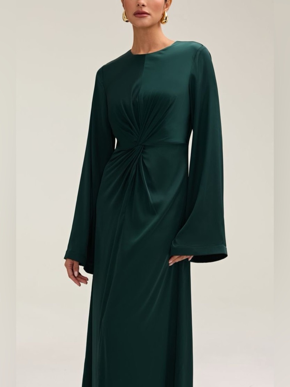 NWT Veiled Duha Satin Twist Front Maxi Dress - Emerald. Size Women’s Large